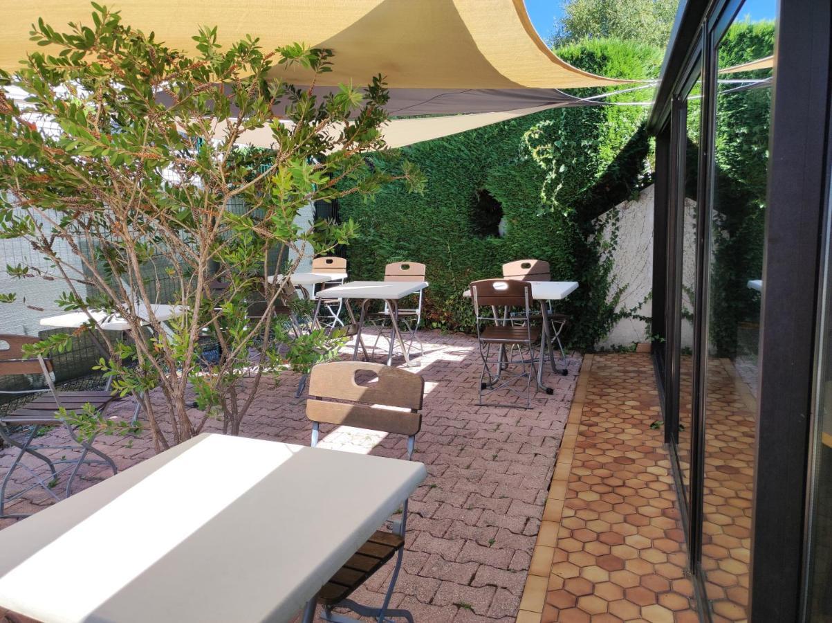 Kyriad Tarbes Odos Bagian luar foto