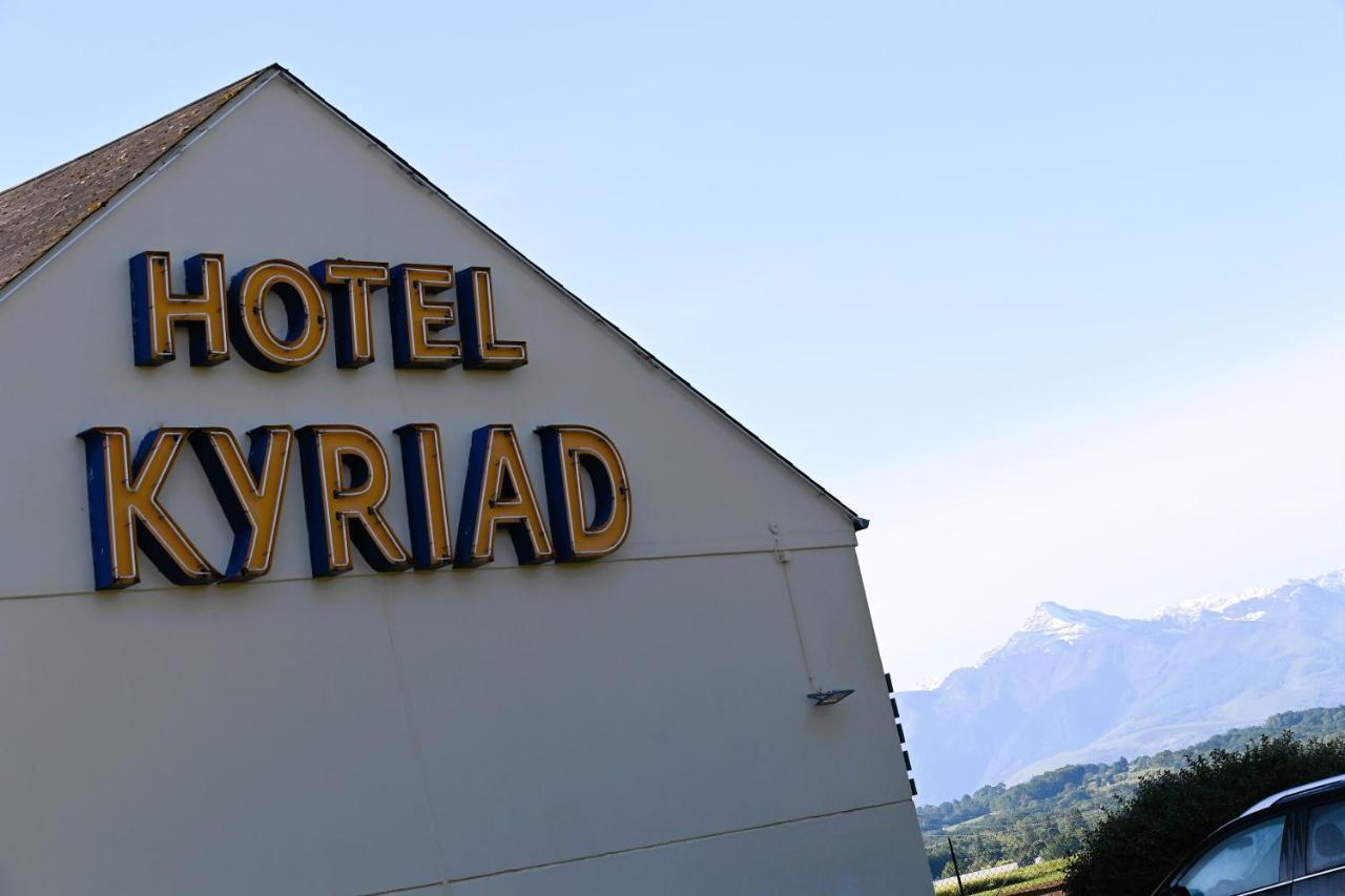 Kyriad Tarbes Odos Bagian luar foto